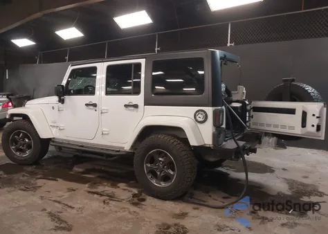 2013 Jeep Wrangler Unlimited Sahara z USA, uszkodzony, nr VIN 1C4BJWEG5DL626274